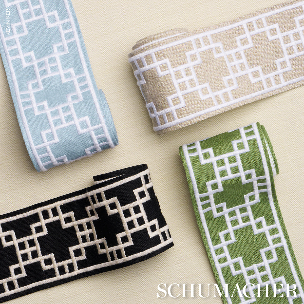 SQUARED-AWAY-TRELLIS-TAPE-GREEN-SCHUMACHER-83590 - Schumacher Recortar