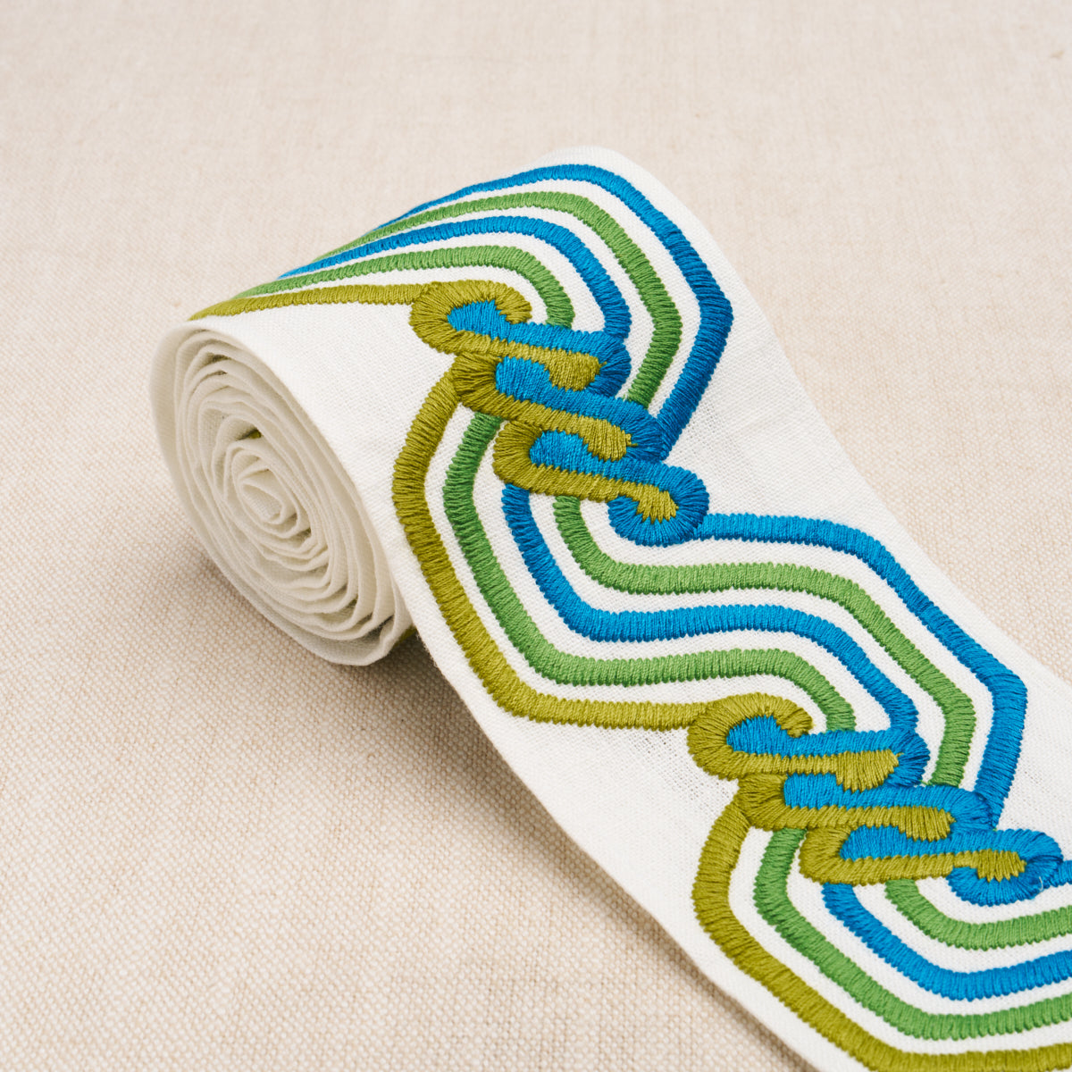 THE-TWIST-EMBROIDERED-TAPE-PEACOCK-SCHUMACHER-83631 - Schumacher Trim