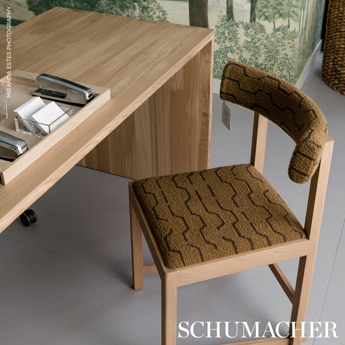 PATEK-WOOL-BOUCL-UMBER-SCHUMACHER-83930 - Schumacher Tela