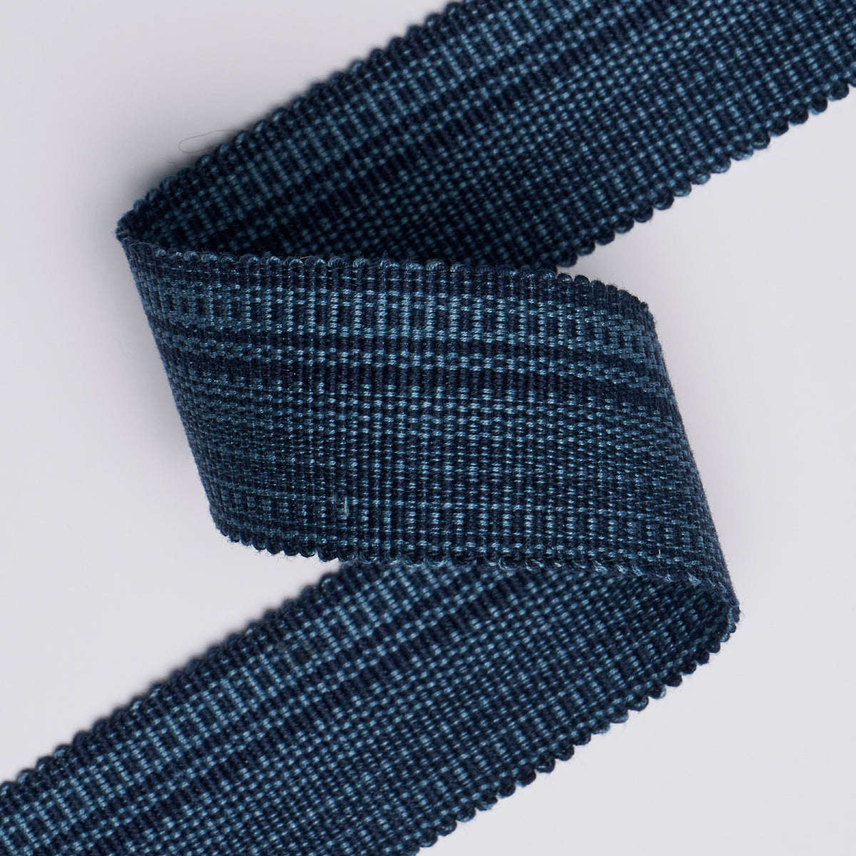 COTTON-STRI-TAPE-MEDIUM-INDIGO-SCHUMACHER-83941 - Schumacher Trim