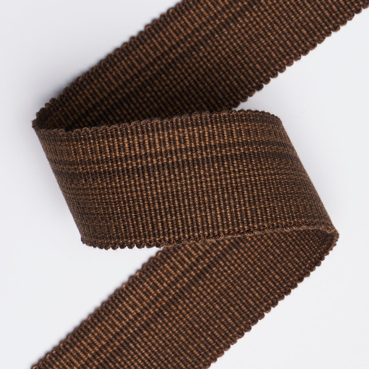 COTTON-STRI-TAPE-MEDIUM-CHESTNUT-SCHUMACHER-83942 - Schumacher Trim