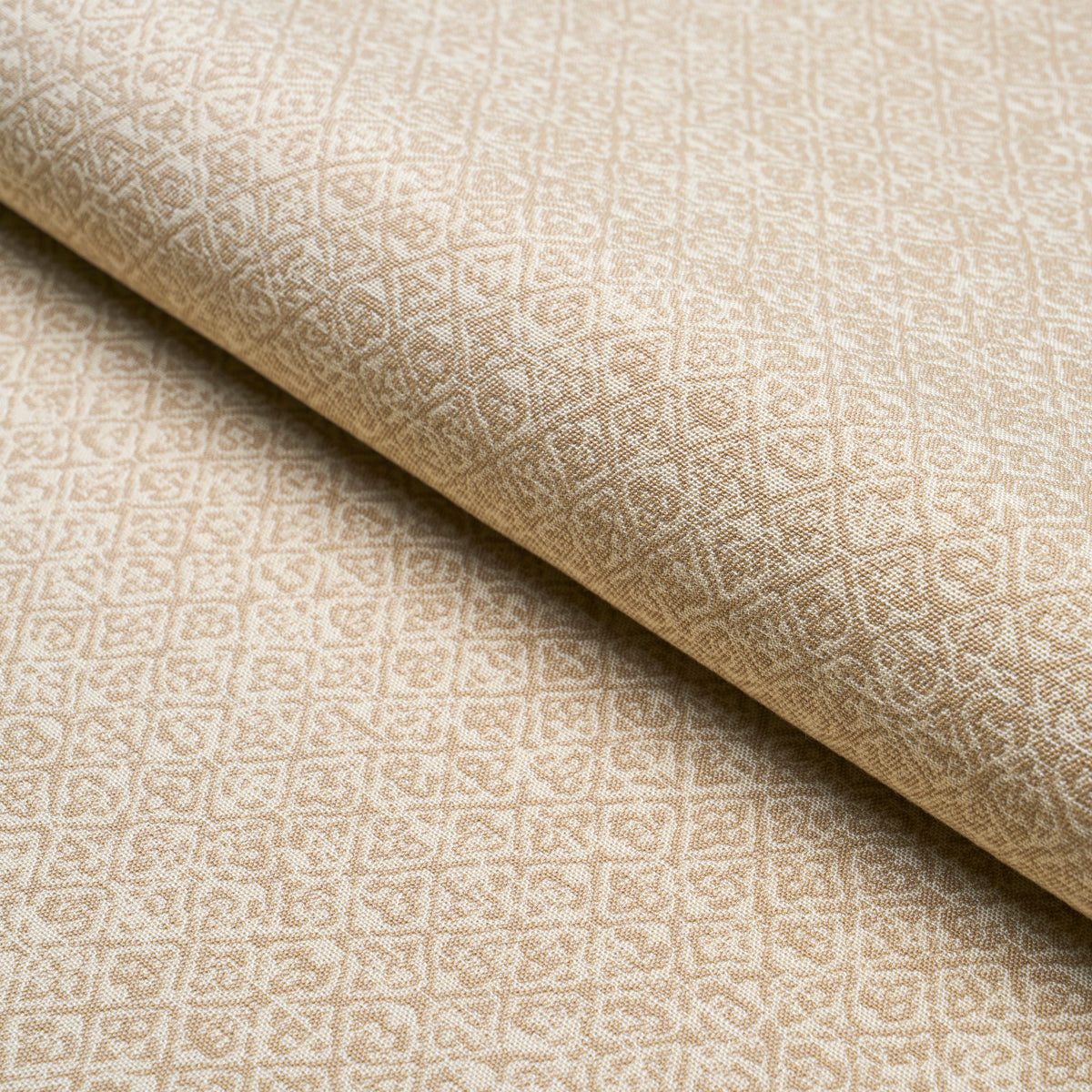 SARONG-WEAVE-INDOOR-OUTDOOR-WHITE-SAND-SCHUMACHER-84300
