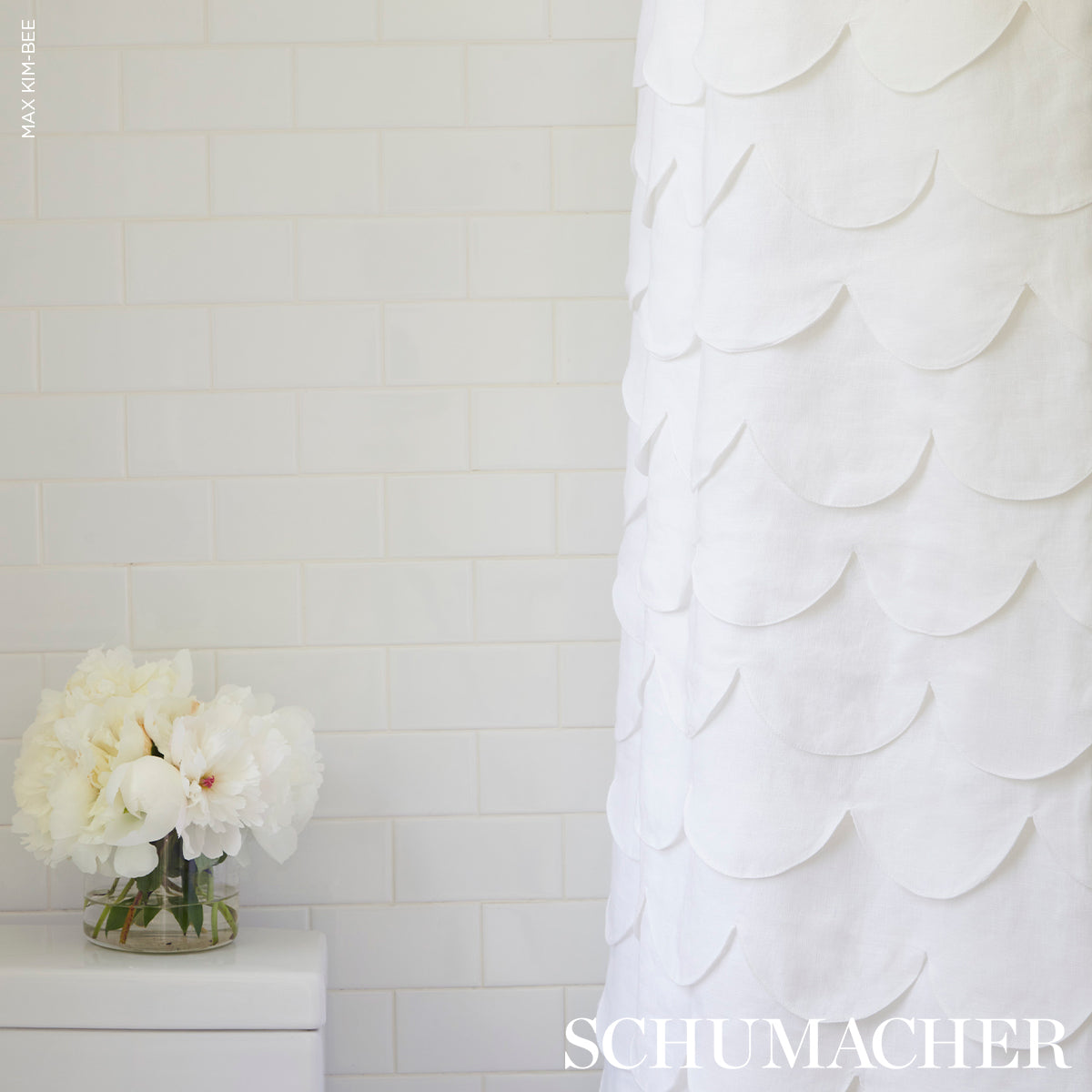 PREP-SCHOOL-HAND-PIECED-SCALLOP-WHITE-SCHUMACHER-84400 - Schumacher Tela