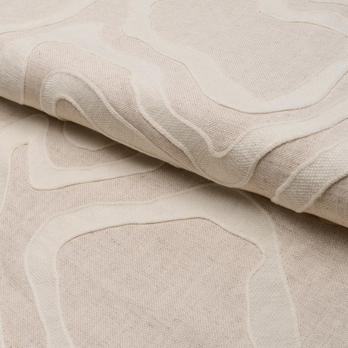 DEFEO-EMBROIDERY-BONE-SCHUMACHER-84431 - Schumacher Tela