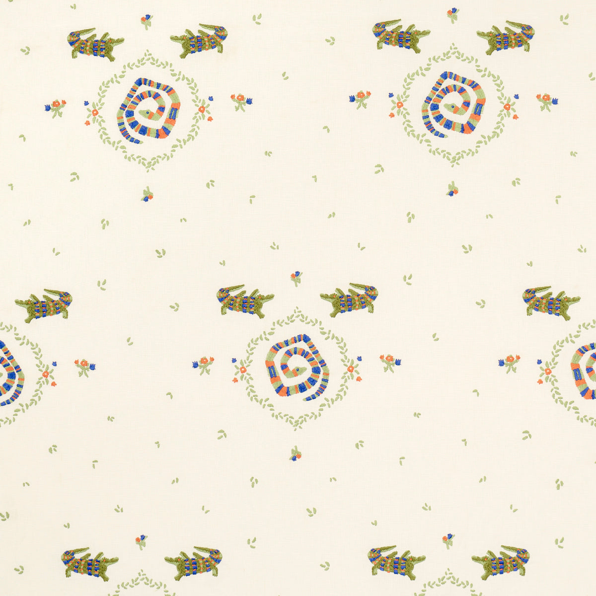 REPTILIA-EMBROIDERY-BRIGHT-MULTI-ON-IVORY-SCHUMACHER-84540 - Schumacher Tela