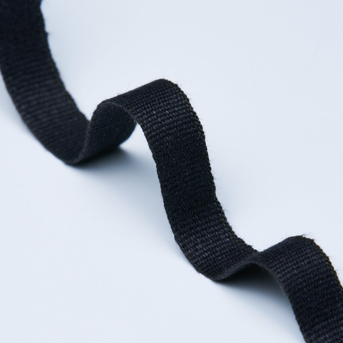 MATHIAS-LINEN-TAPE-NARROW-BLACK-SCHUMACHER-85242