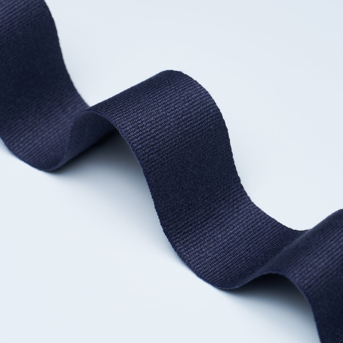 MATHIAS-LINEN-TAPE-WIDE-NAVY-SCHUMACHER-85251 - Schumacher Trim