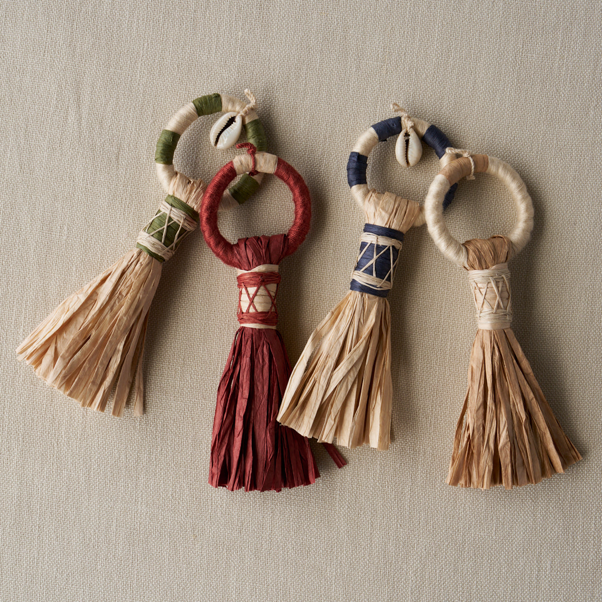 BROOM-TASSEL-PALM-TREE-GREEN-SCHUMACHER-85392 - Schumacher Recortar