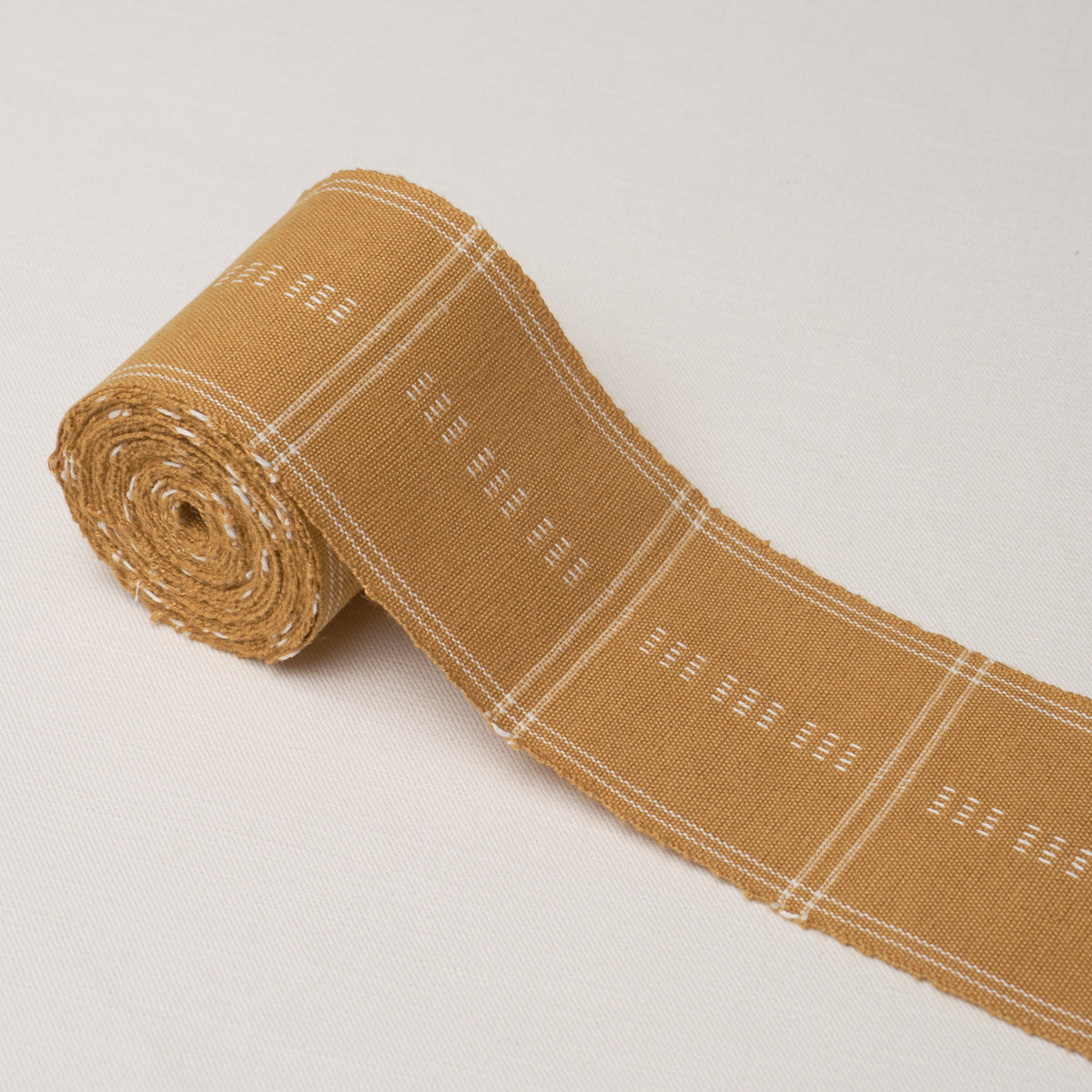 AYAN-TAPE-OCHRE-SCHUMACHER-86732 - Schumacher Trim