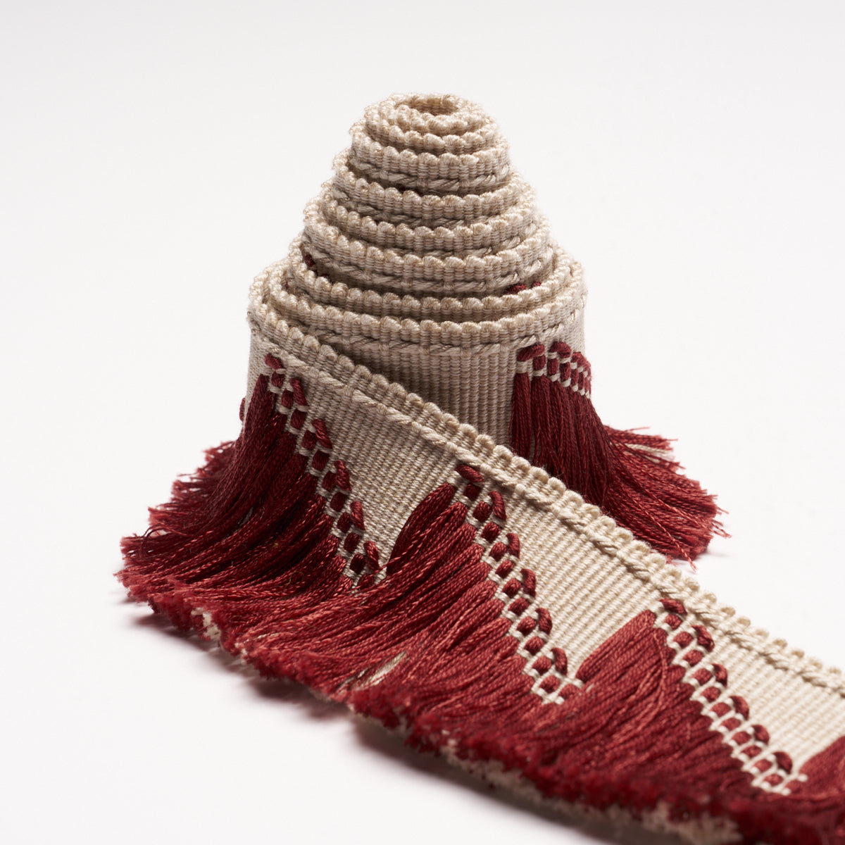 TRACE-OF-CONNECTION-FRINGE-MERLOT-SCHUMACHER-86931