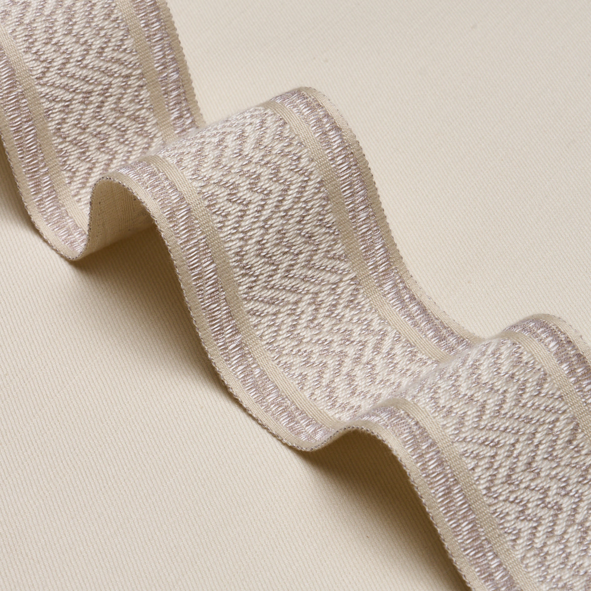 NIGHTFALL-SKYLINE-TAPE-NACRE-SCHUMACHER-86952