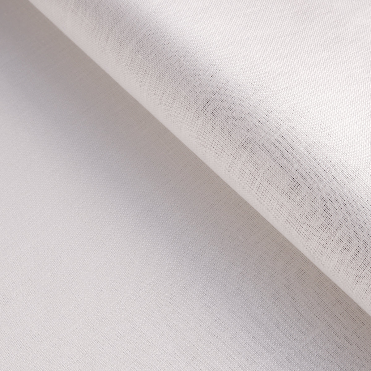 MIDDLETON-LINEN-WHITE-SCHUMACHER-93180 - Schumacher Fabric