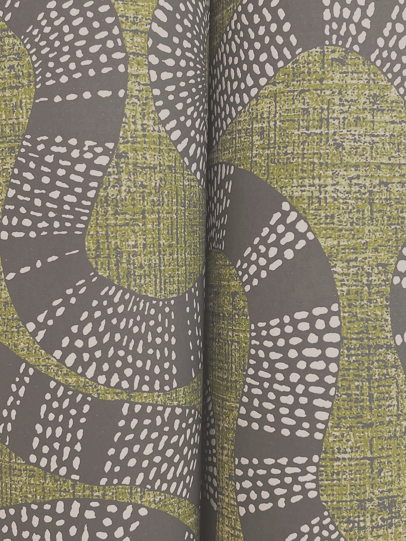 ophidia-olive-york-wallcoverings-ab3005