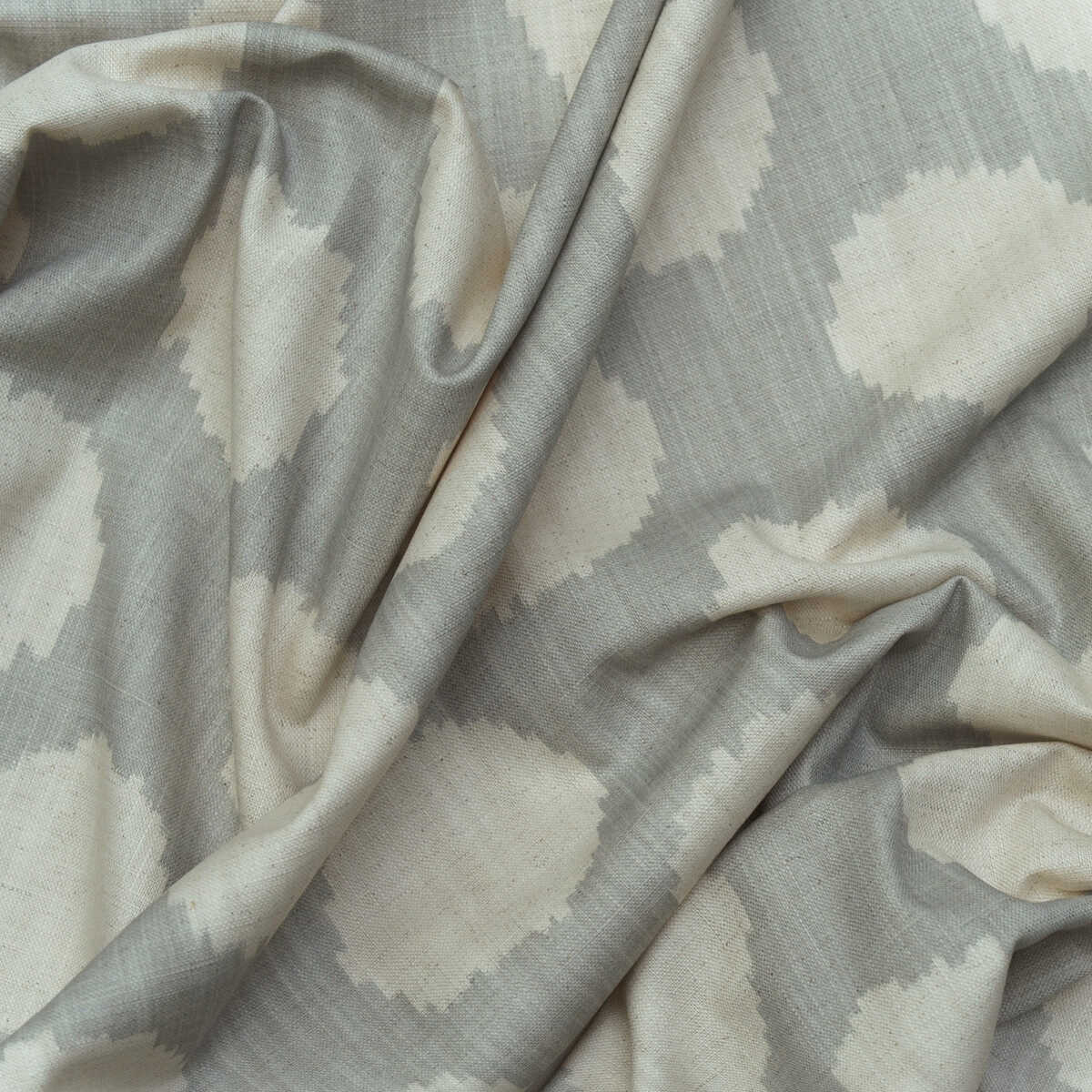 Beehive - Cloud - KRAVET COUTURE Fabric