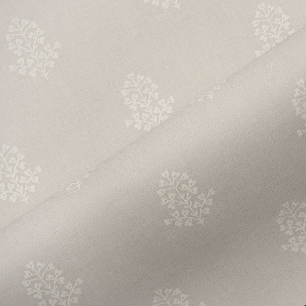 Cow Parsley - Marl - KRAVET COUTURE Wallpaper