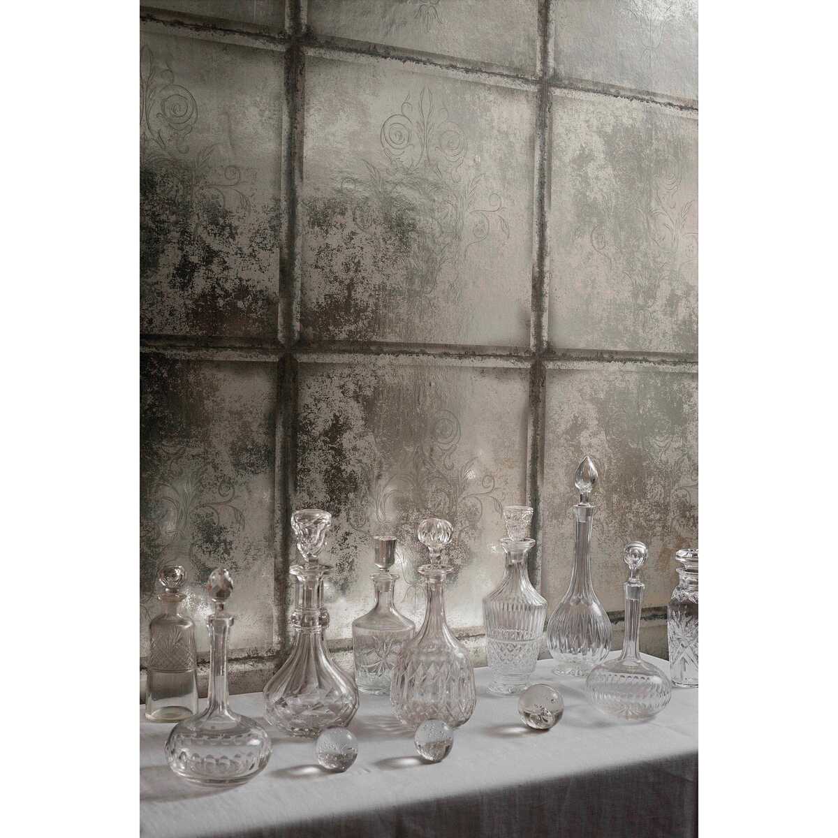 Albery - Silver - COLE & SON Wallpaper