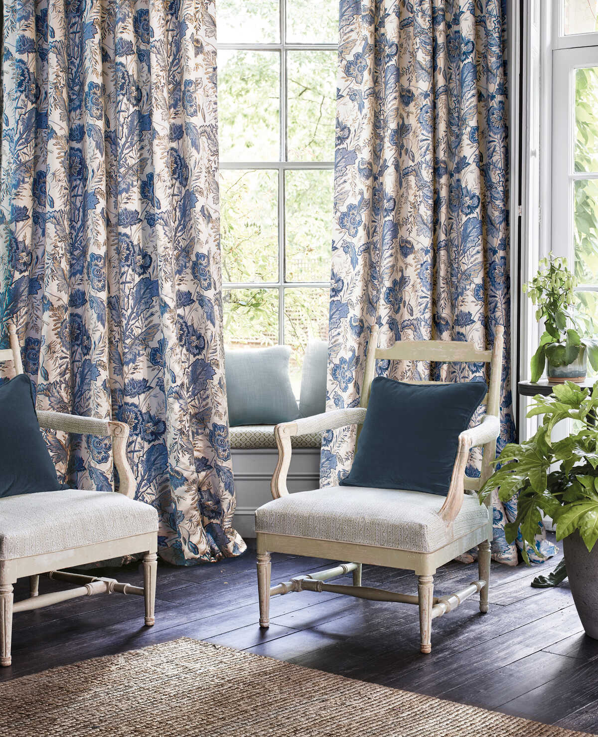 Indienne Flower - Blue - G P & J BAKER Fabric
