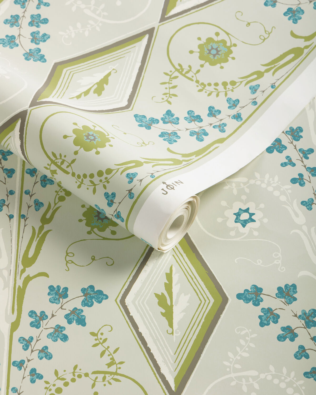 Gallier Diamond - Mist - Brunschwig & Fils Wallpaper
