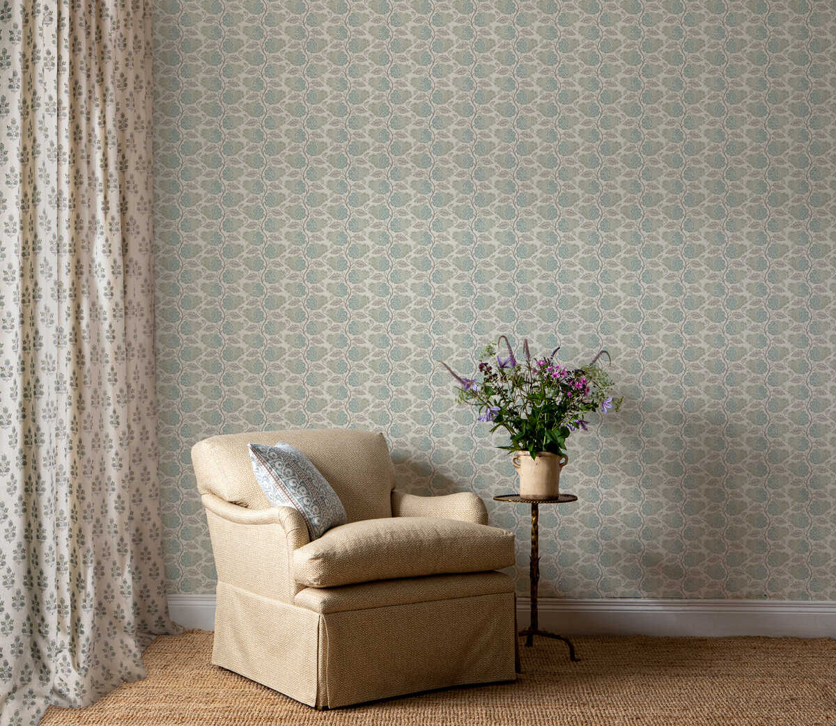 Calcot - Aqua - G P & J BAKER Wallpaper