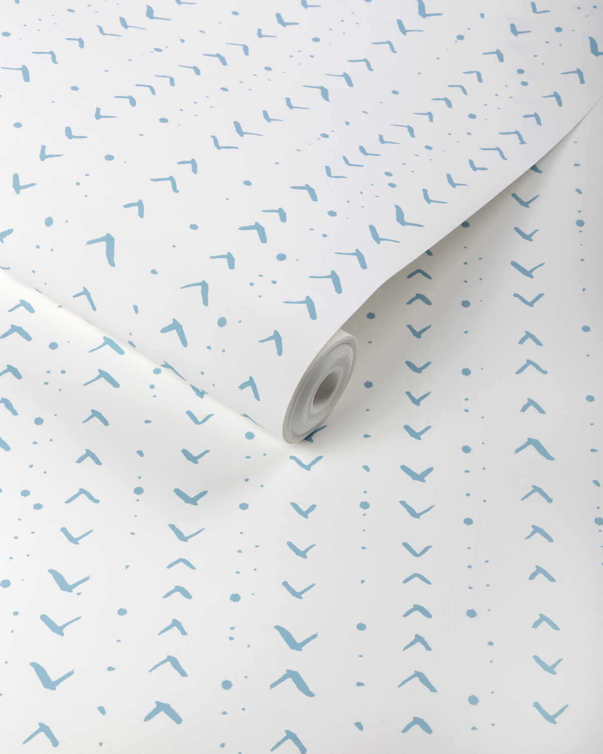 Titik Wp - Sky - CAROLINE CECIL TEXTILES Wallpaper