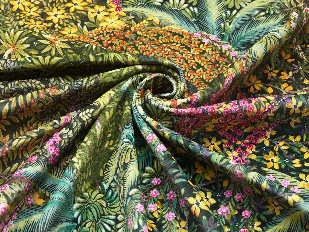 Cascade Velvet - Leaf Green - COLE & SON Fabric