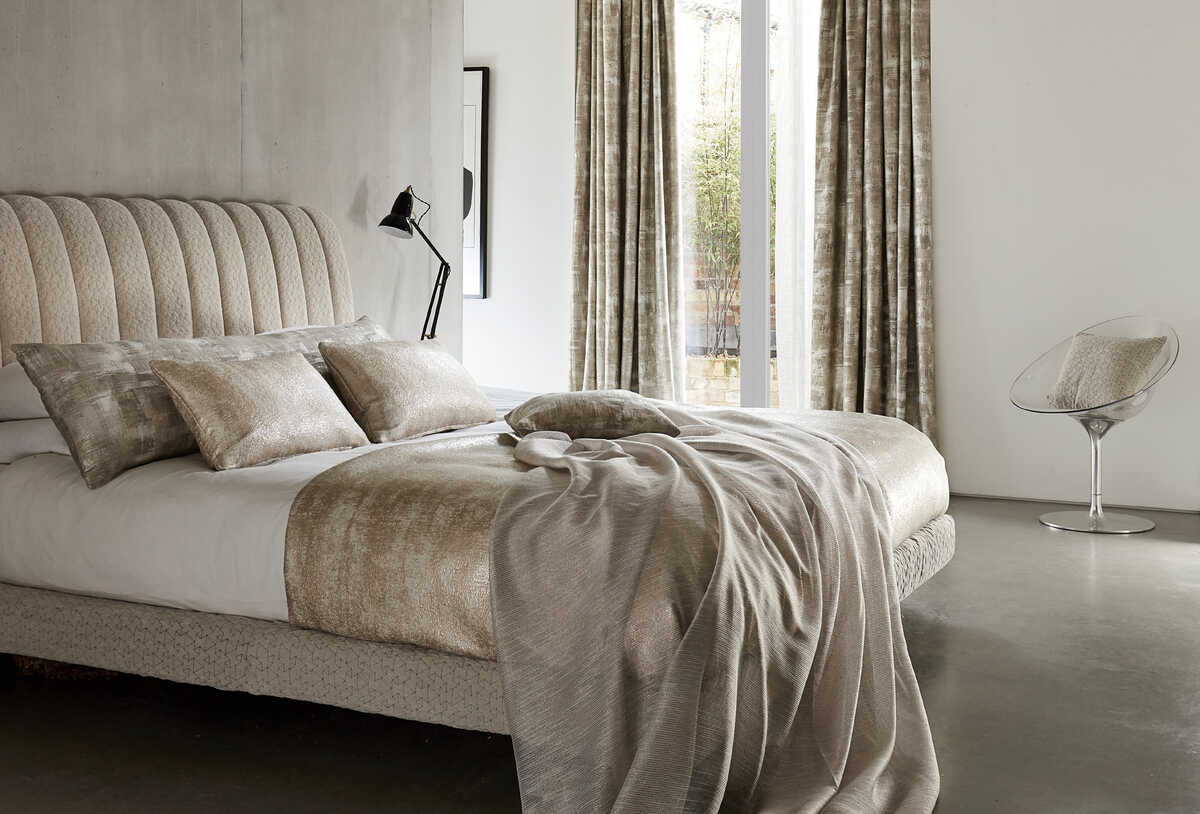 Oro - Ivory/Gold - CLARKE AND CLARKE Fabric