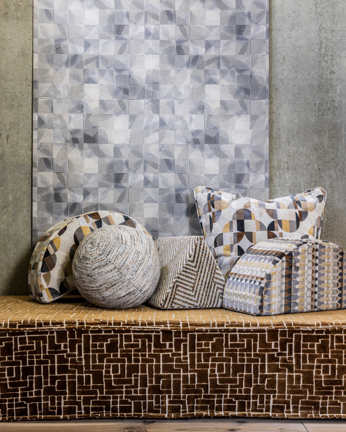 Delaunay - Natural - CLARKE AND CLARKE Fabric