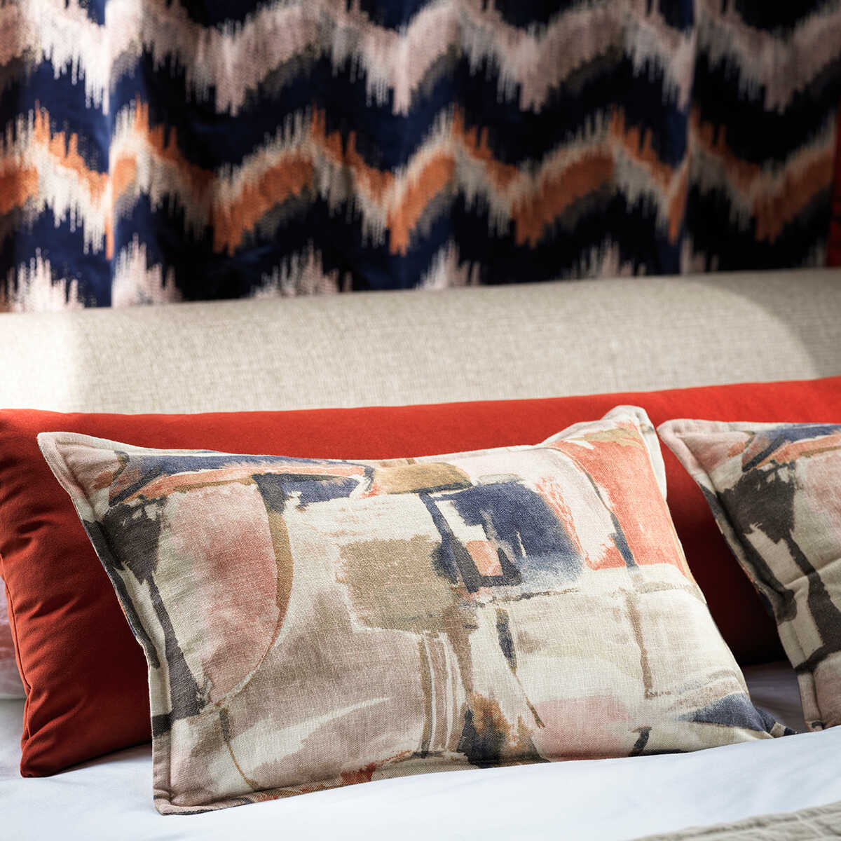 Figura - Midnight/Spice - CLARKE AND CLARKE Fabric