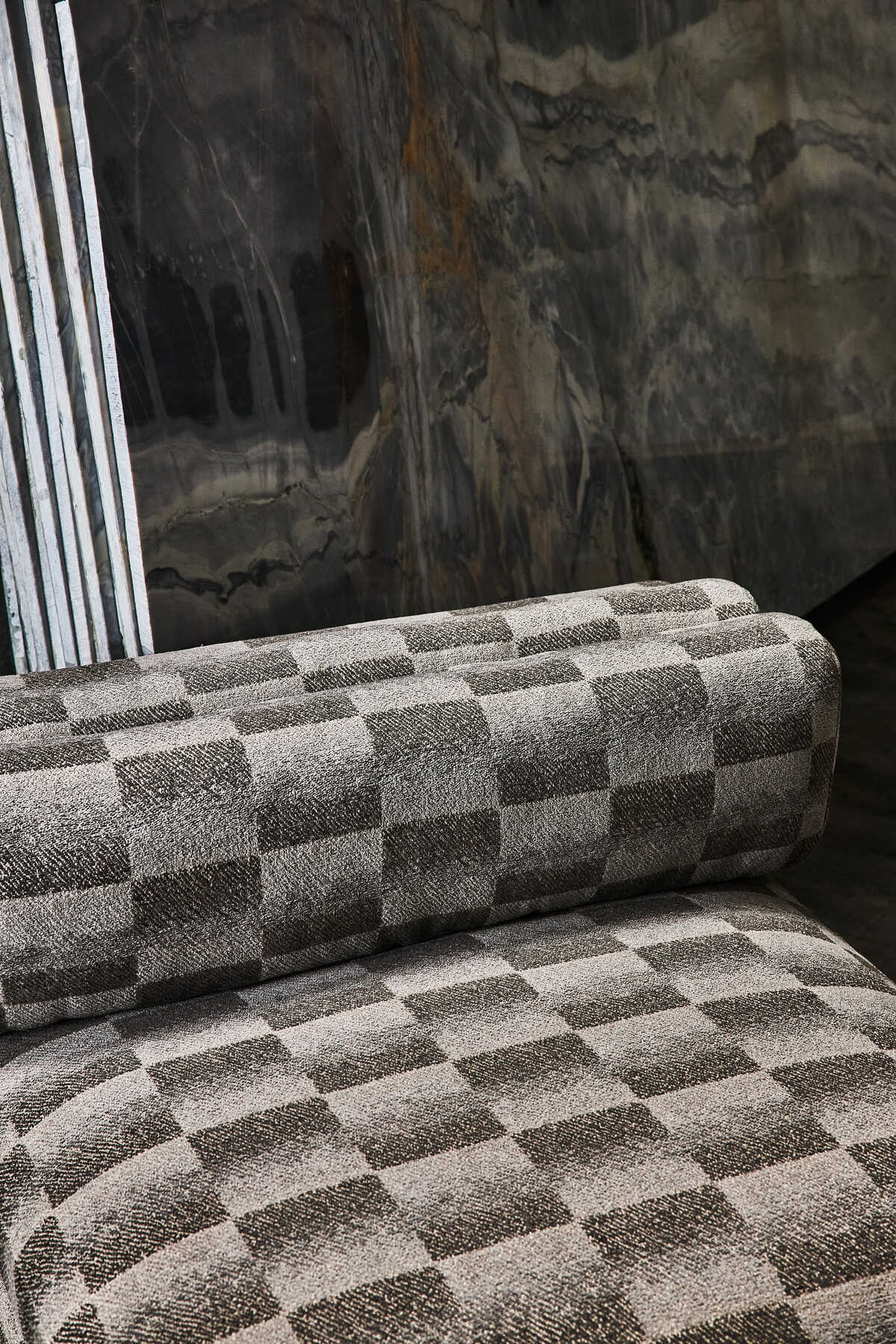 Surge - Charcoal - LEE JOFA MODERN Fabric