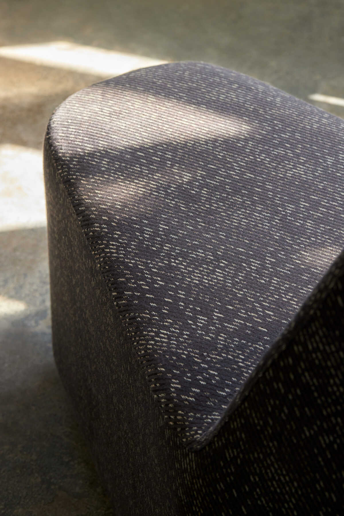 Hana - Graphite - LEE JOFA MODERN Fabric