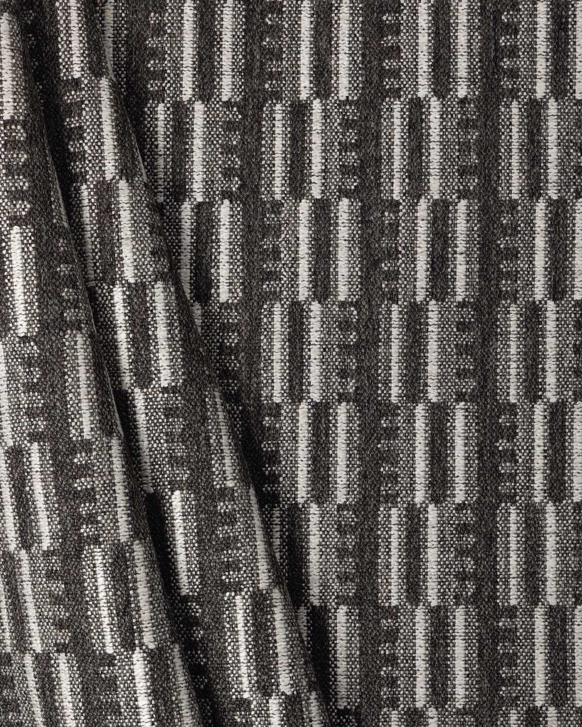Stratum - Graphite/Pearl - LEE JOFA MODERN Fabric