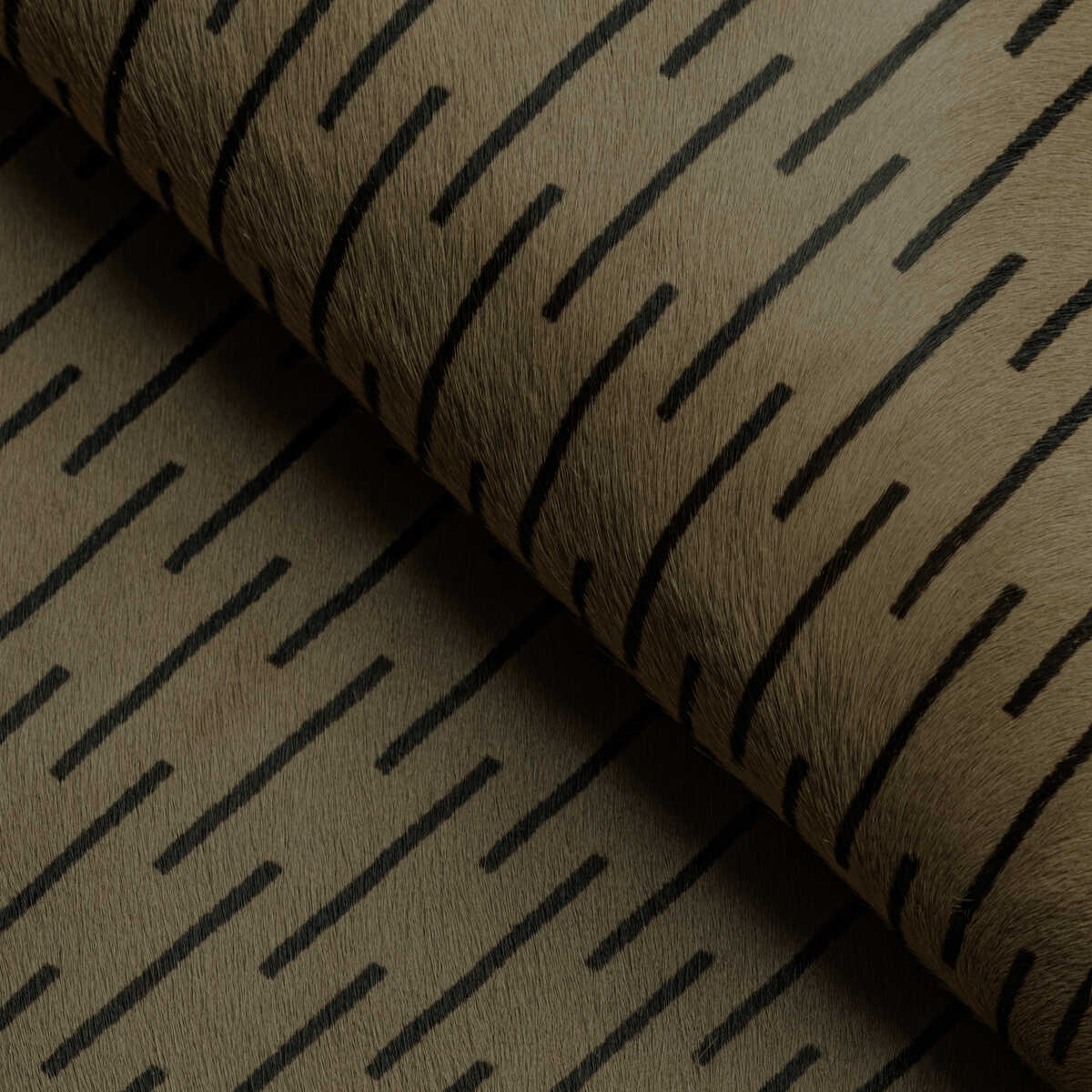 Pitch Hide - Fawn - LEE JOFA MODERN Fabric