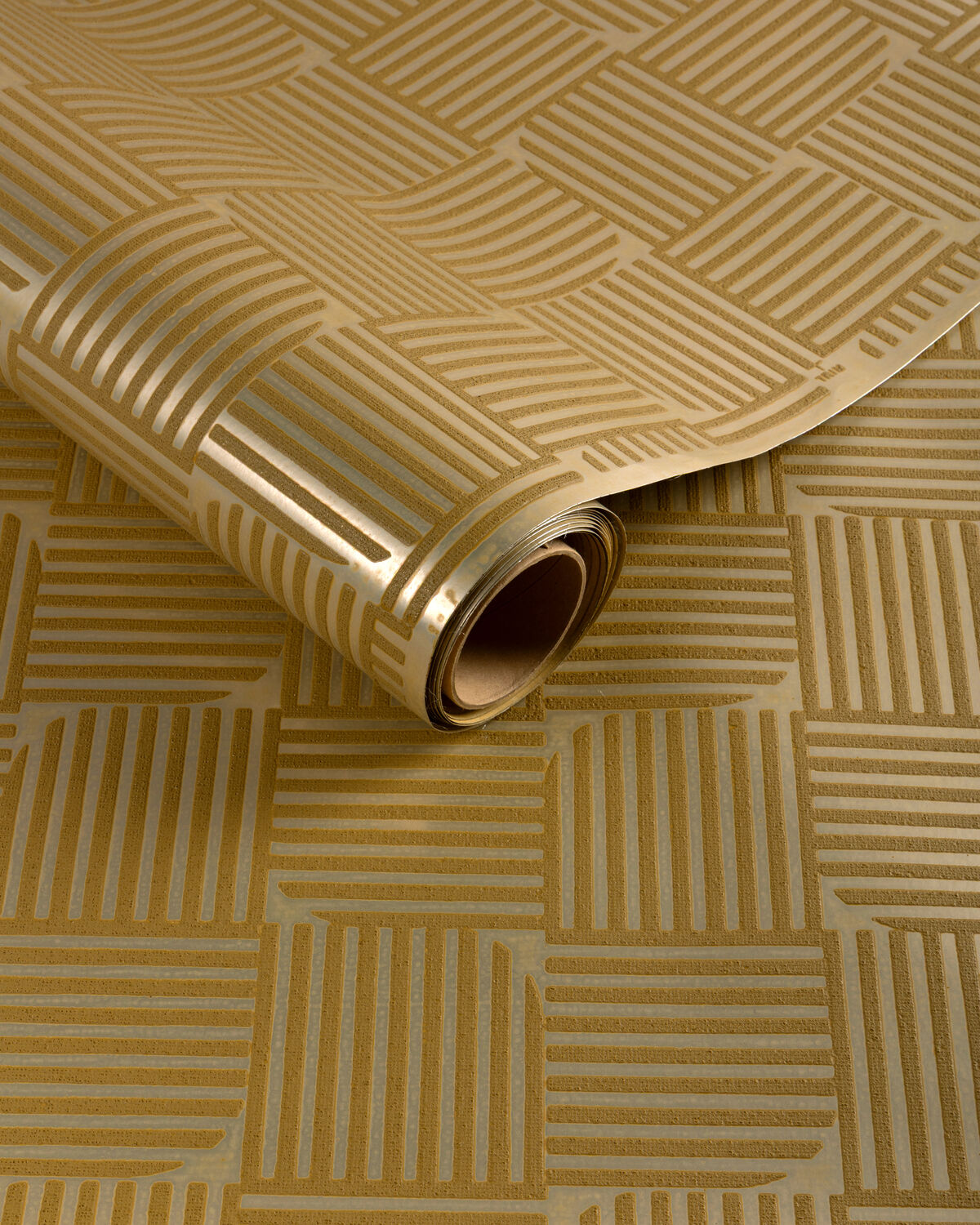Tetra Wc - Gold - Lee Jofa Wallpaper