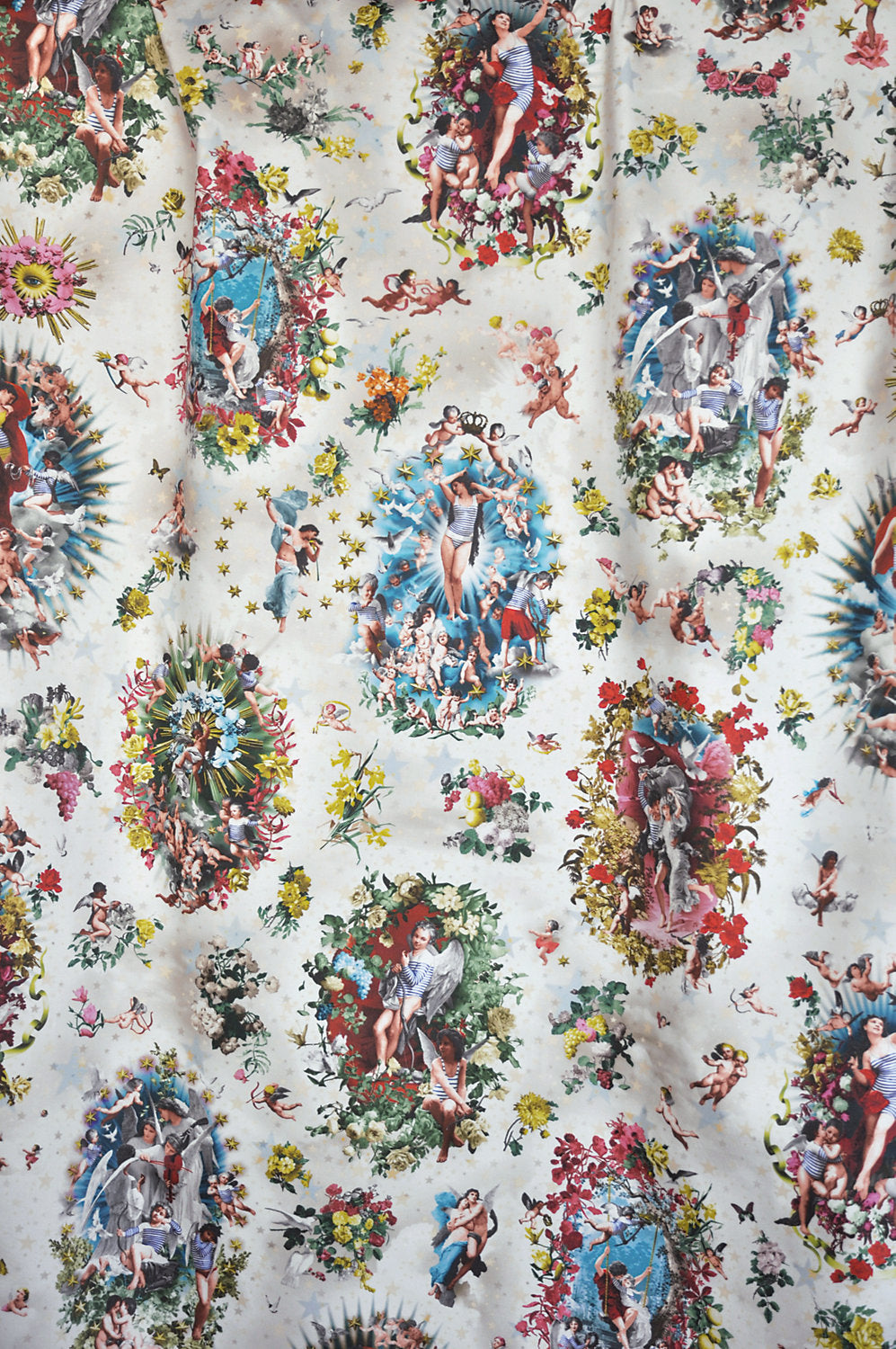 Angelots - Ecarlate - Scalamandre Fabric