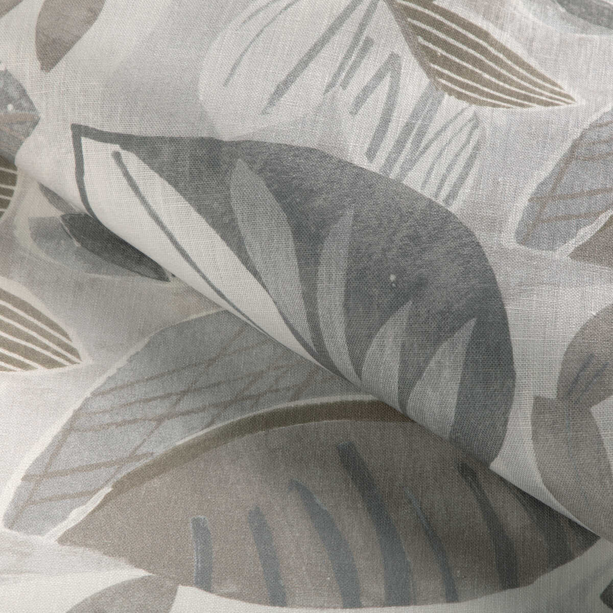 Leaf-A-Lot - Dove - KRAVET BASICS Fabric