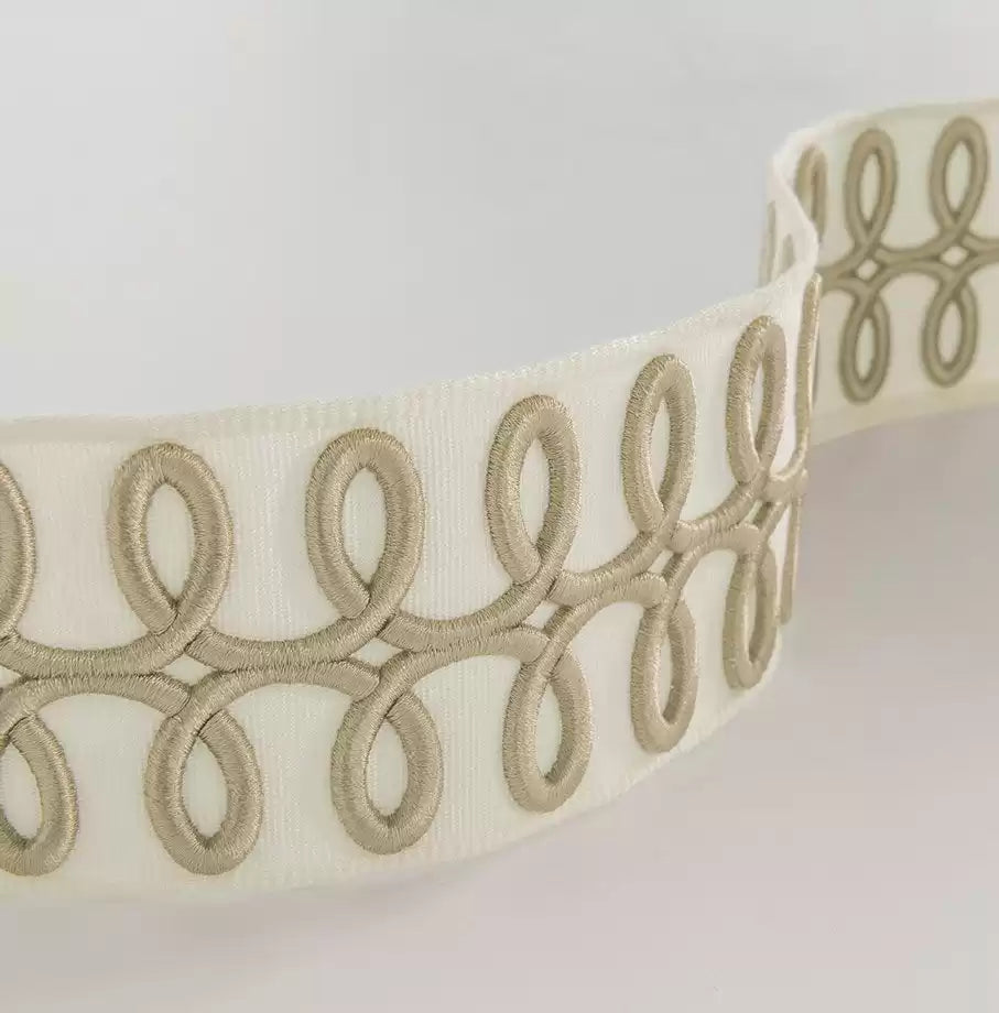 Trianon Muette Braid Green/Ivory - Nina Campbell - NCT513-04 Trim
