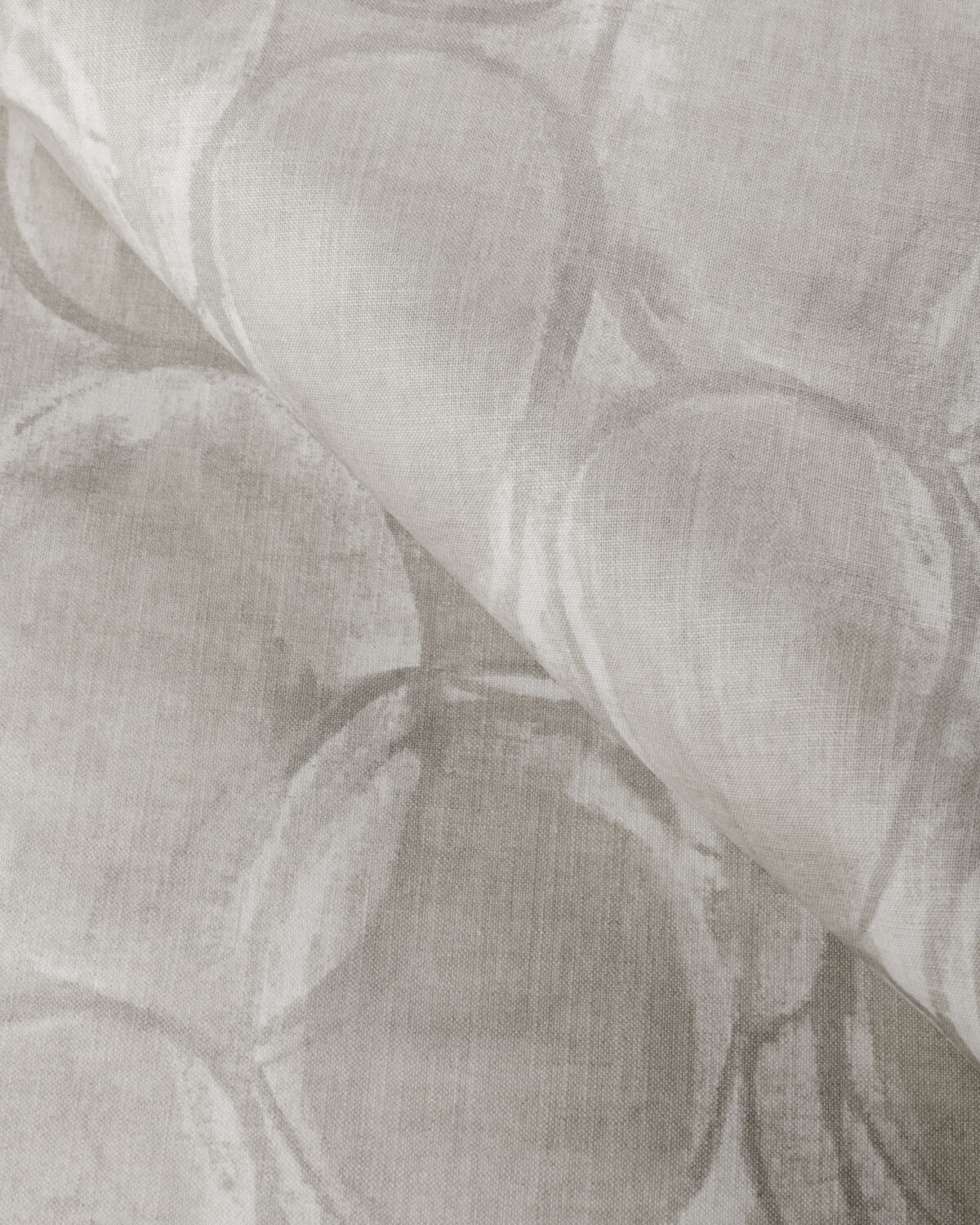 Ovalos - Pewter - Kravet Basics Fabric