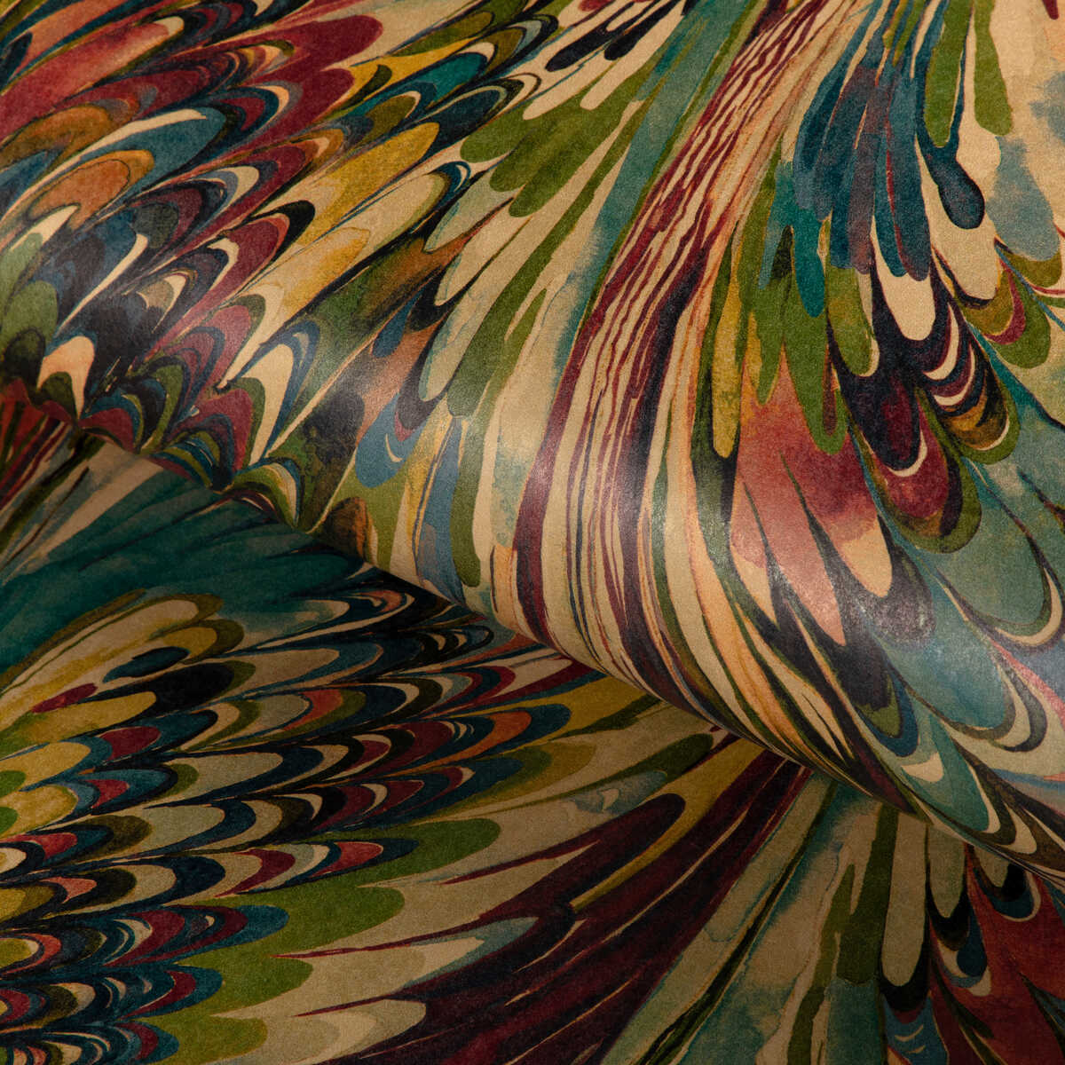 Taplow Paper - Berry/Moss - LEE JOFA Wallpaper