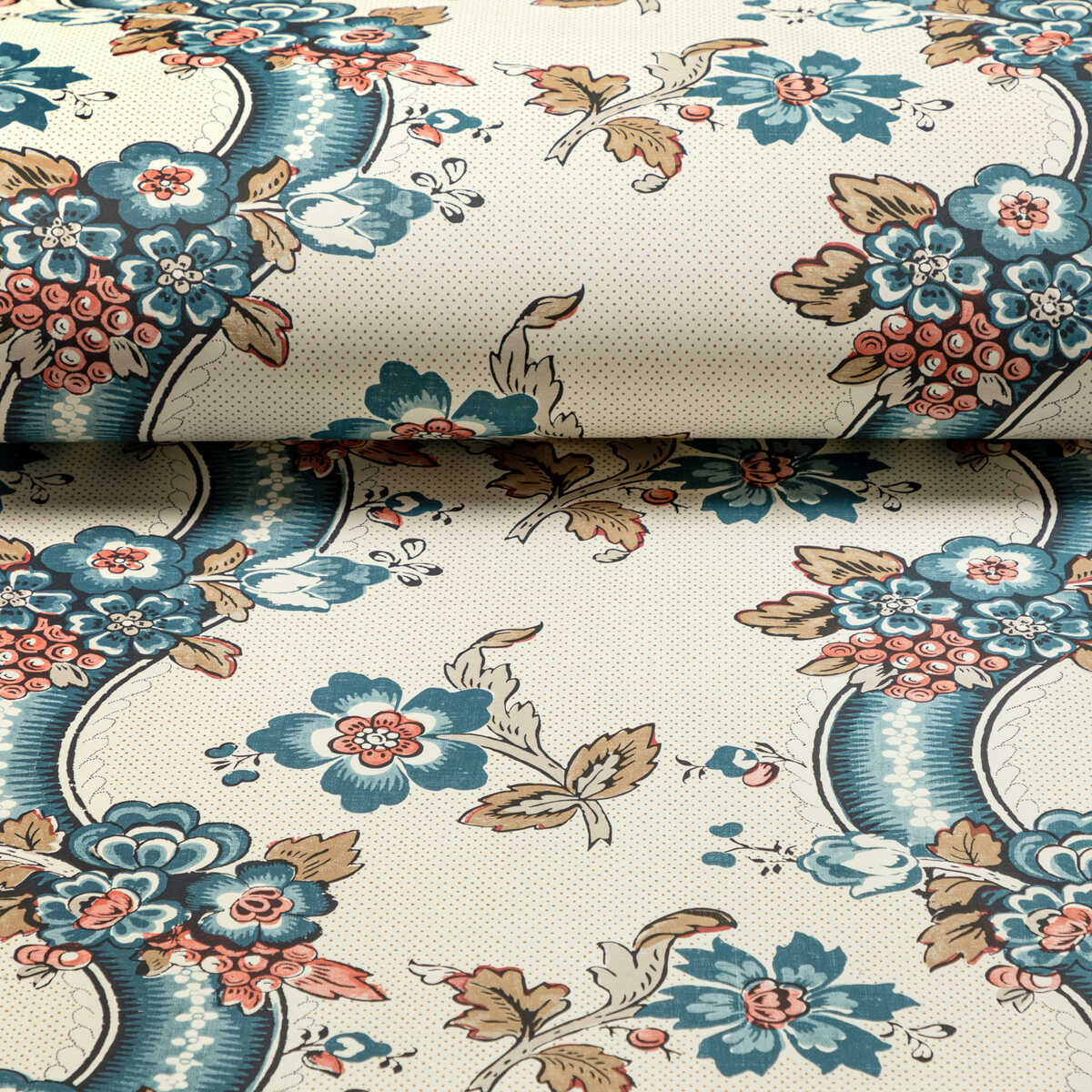 Benday Paper - Denim/Berry - LEE JOFA Wallpaper