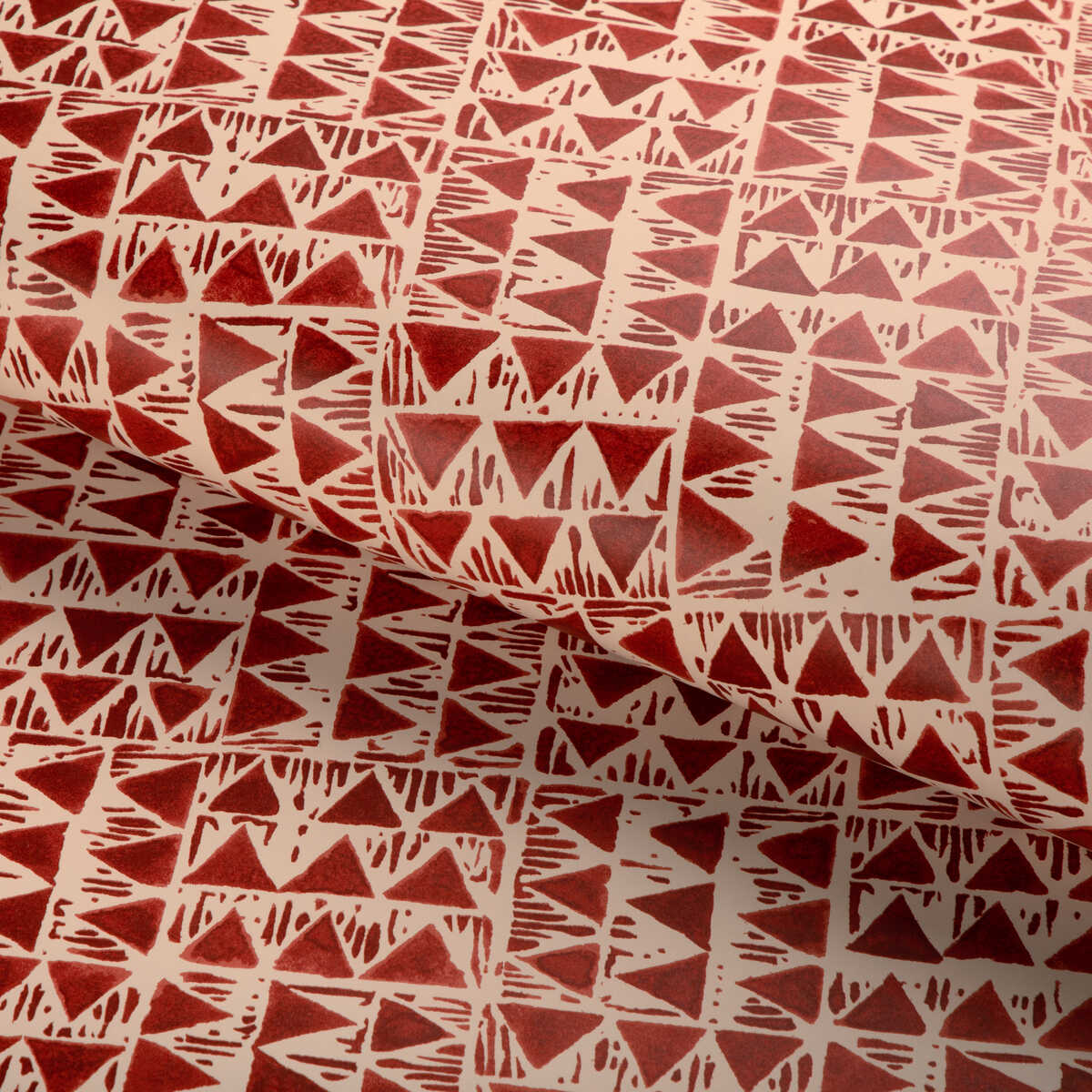 Yampa Paper - Ruby - LEE JOFA Wallpaper