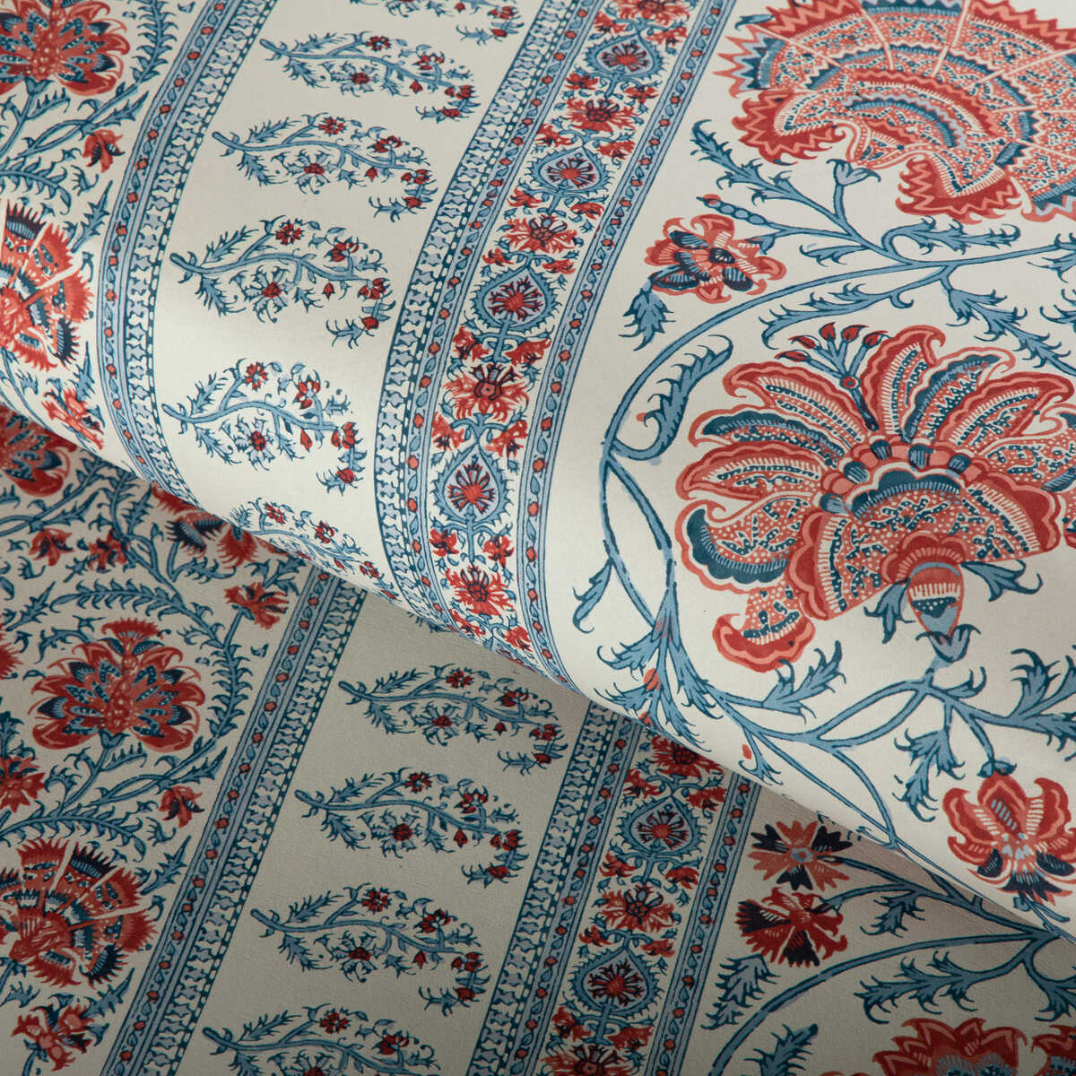 Indiennes Stripe Wp - Berry - LEE JOFA Papel pintado