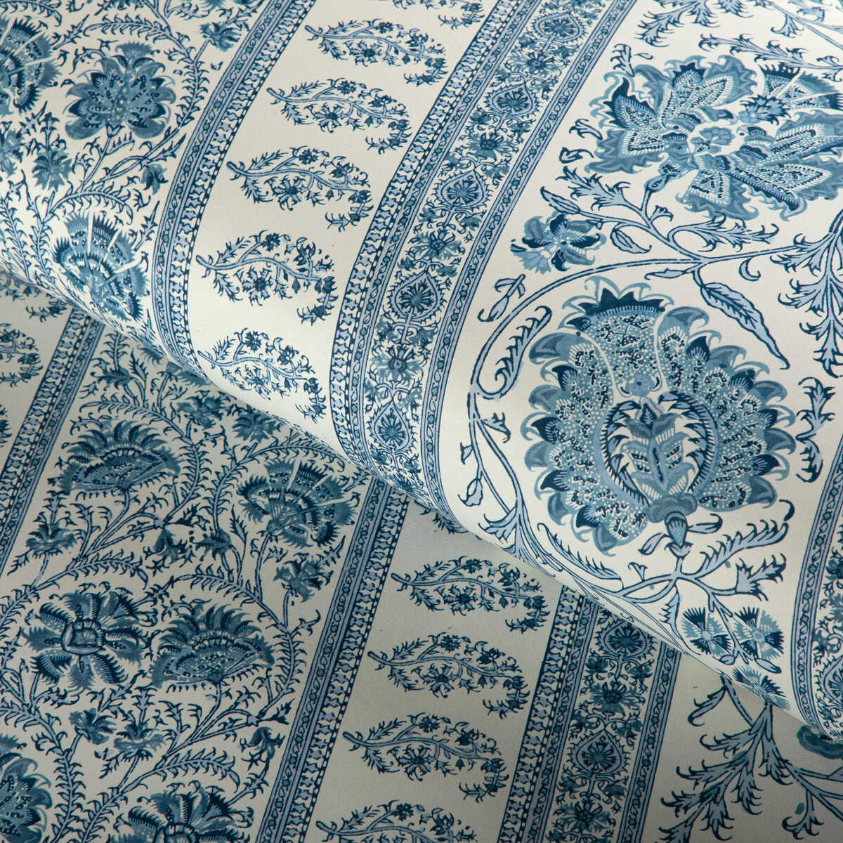 Indiennes Stripe Wp - Delft - LEE JOFA Papel pintado