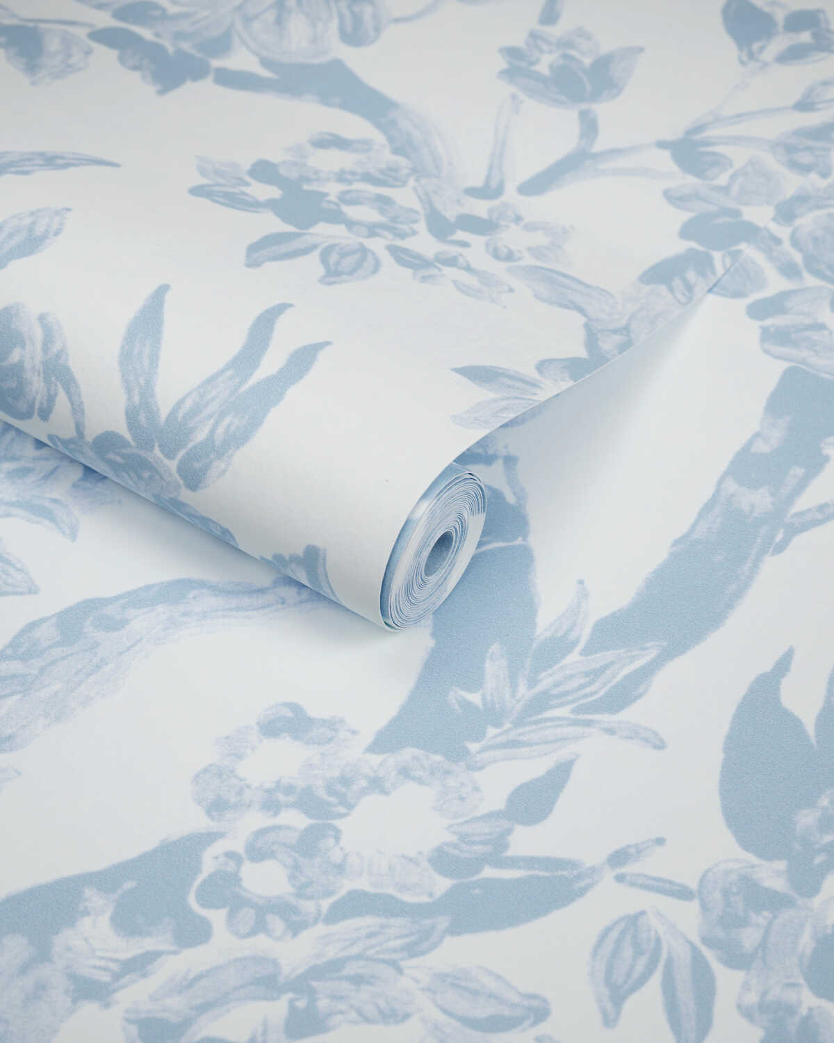 Camellia Toile Wp - Sky - LEE JOFA Wallpaper