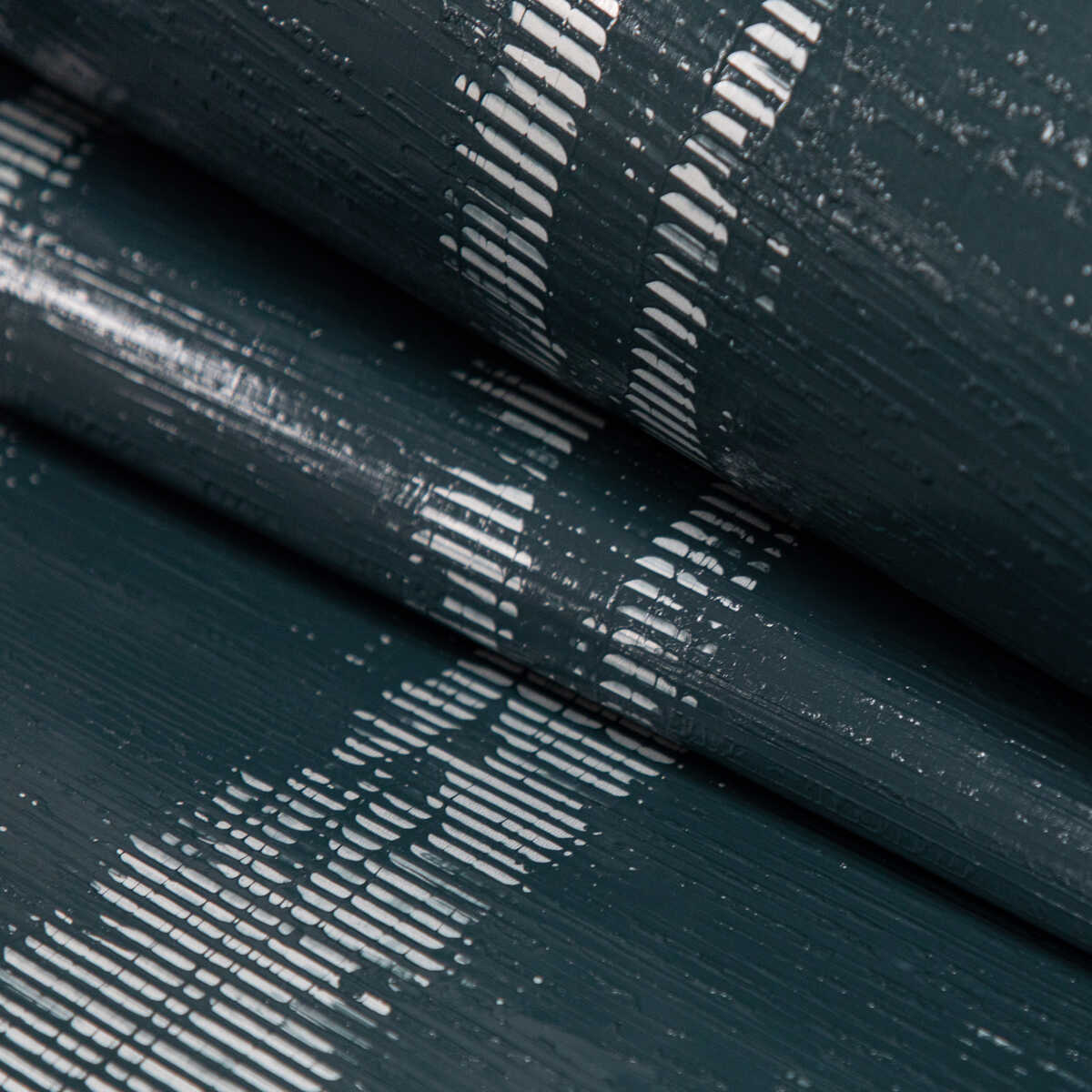 Les Plumes - Navy - BRUNSCHWIG & FILS Wallpaper