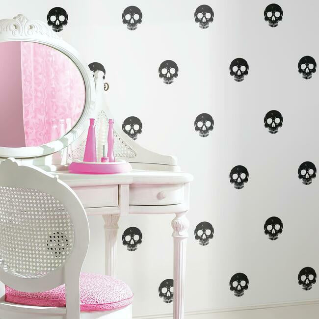disney-cruella-glamour-skulls-peel-stick-wallpaper-black-york-wallcoverings-rmk12122rl