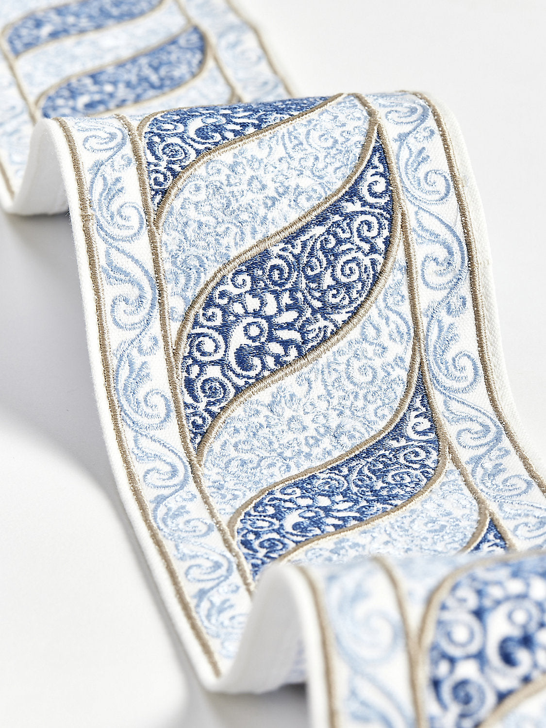 Paisley Embroidered Tape - Fountain