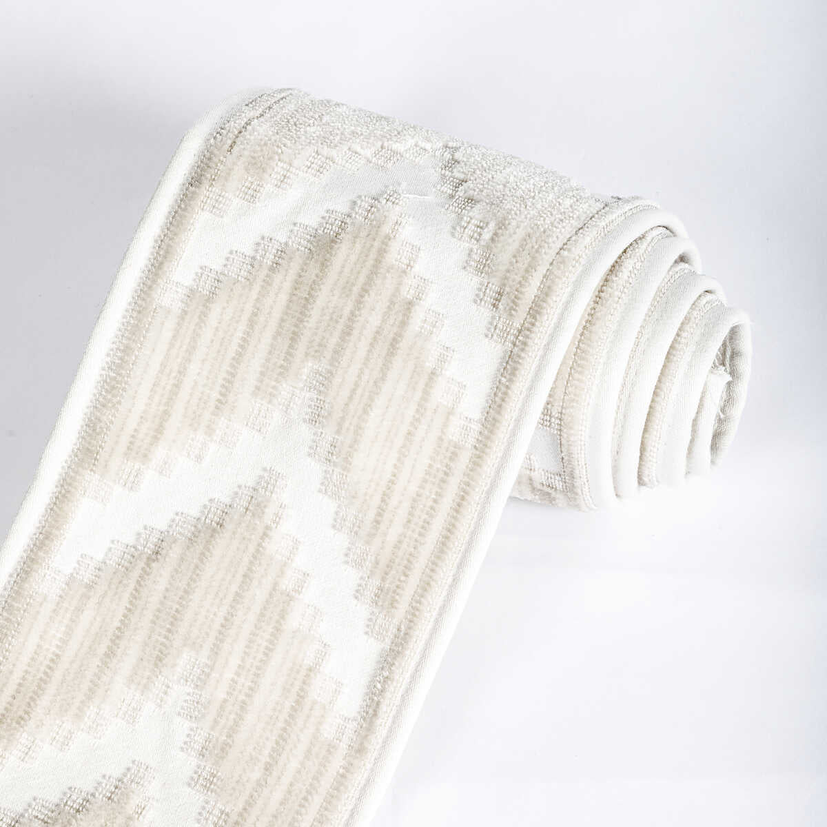 Chevron Velvet Tape - Blanc - KRAVET COUTURE Trim
