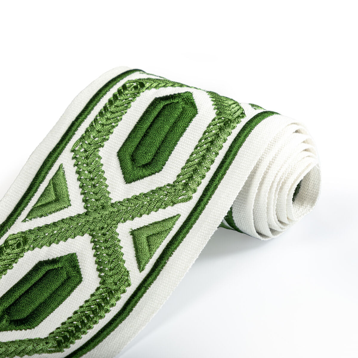 Avril Tape - Leaf - Brunschwig & Fils Recortar