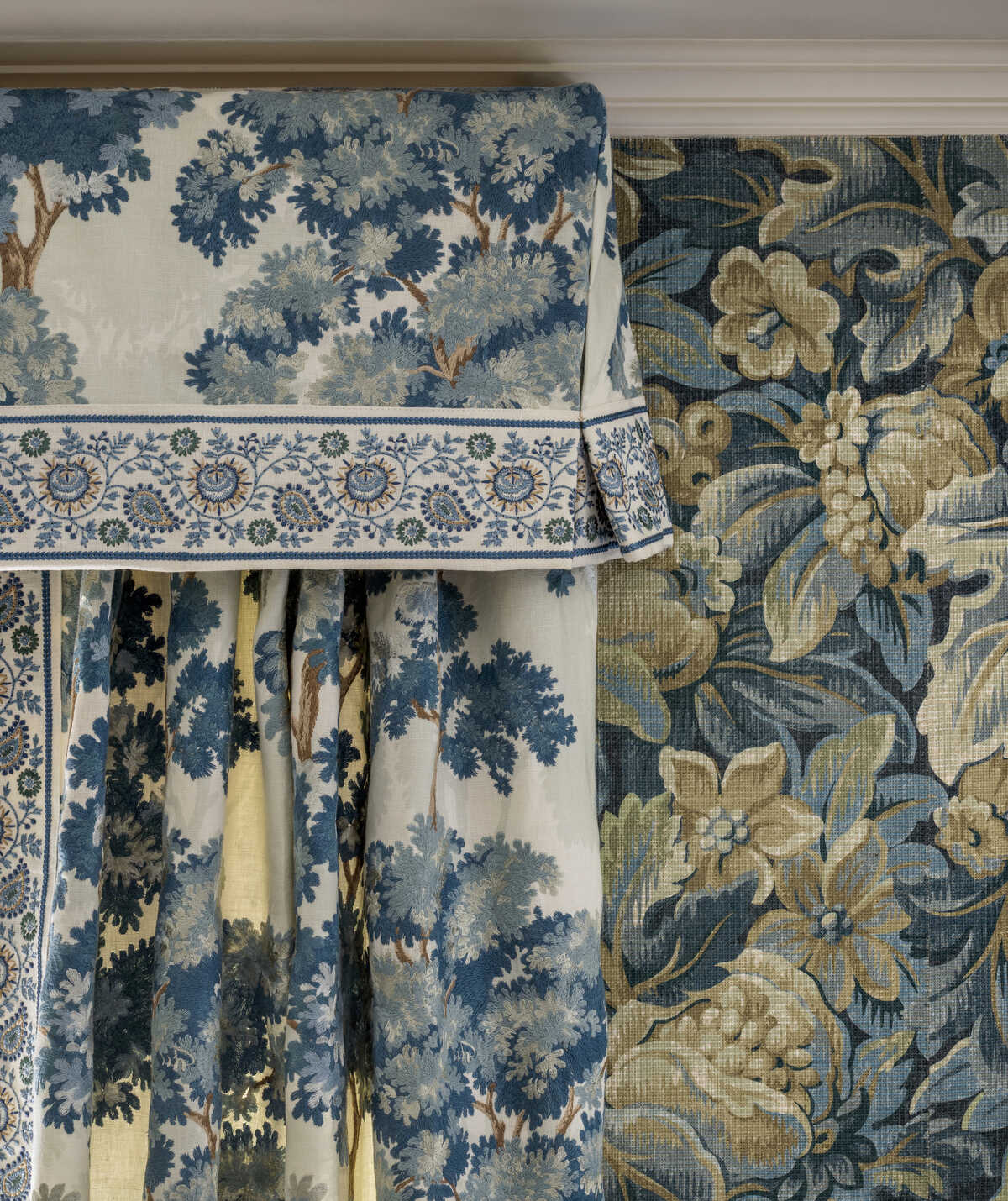 Bremhill Emb Tape - Blue - LEE JOFA Trim