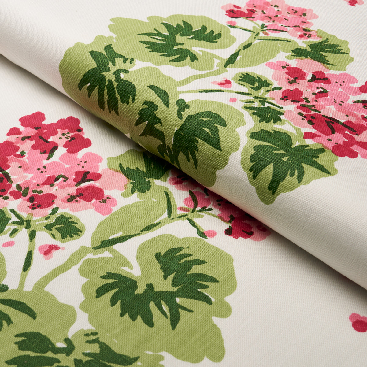GERANIUM-PINKS-SCHUMACHER-TL400022 - Schumacher Fabric
